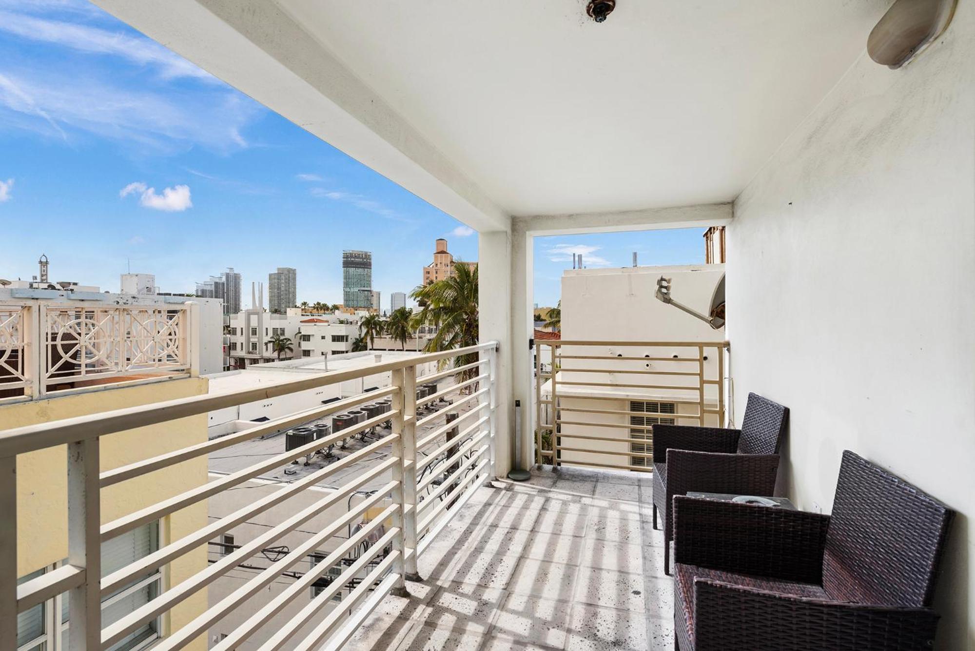 Ocean Drive Apartment Suites In Miami Beach Exterior photo